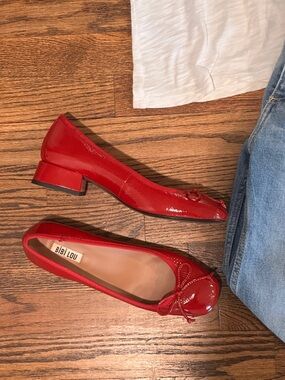 Bibi Lou Women's Red Patent Leather Low Block Heel Flats